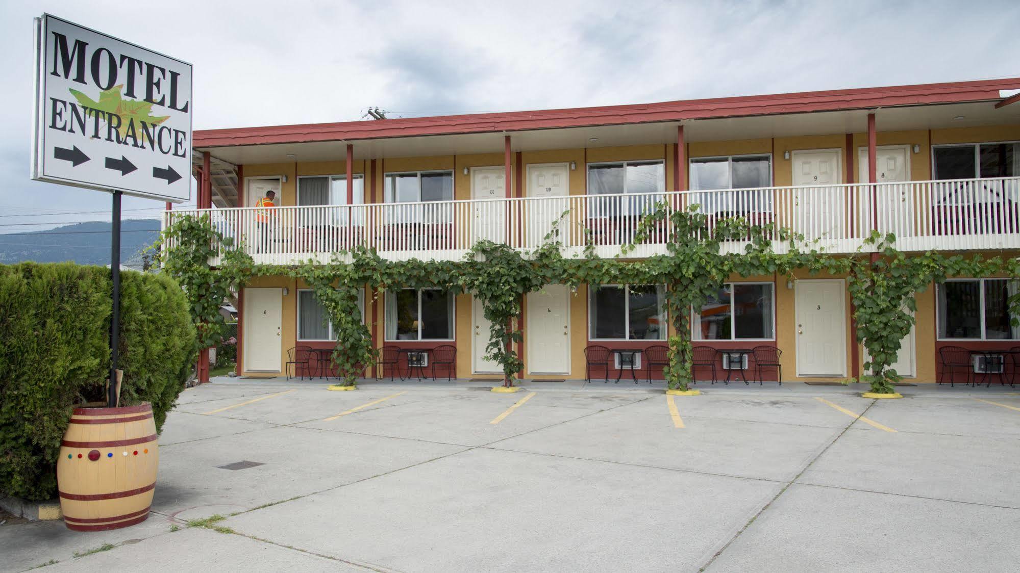 Maple Leaf Motel Inn Towne Осуюс Экстерьер фото