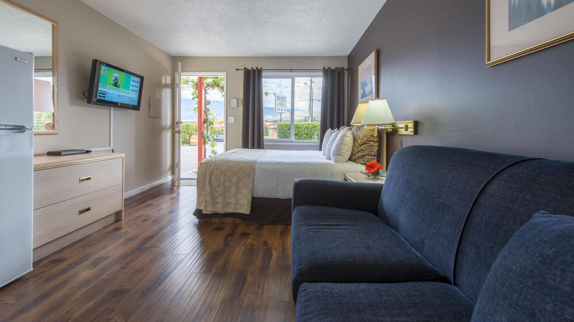 Maple Leaf Motel Inn Towne Осуюс Экстерьер фото
